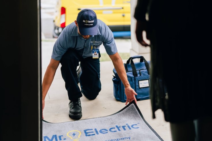 When To Hire an Electrician for a Remodeling Project